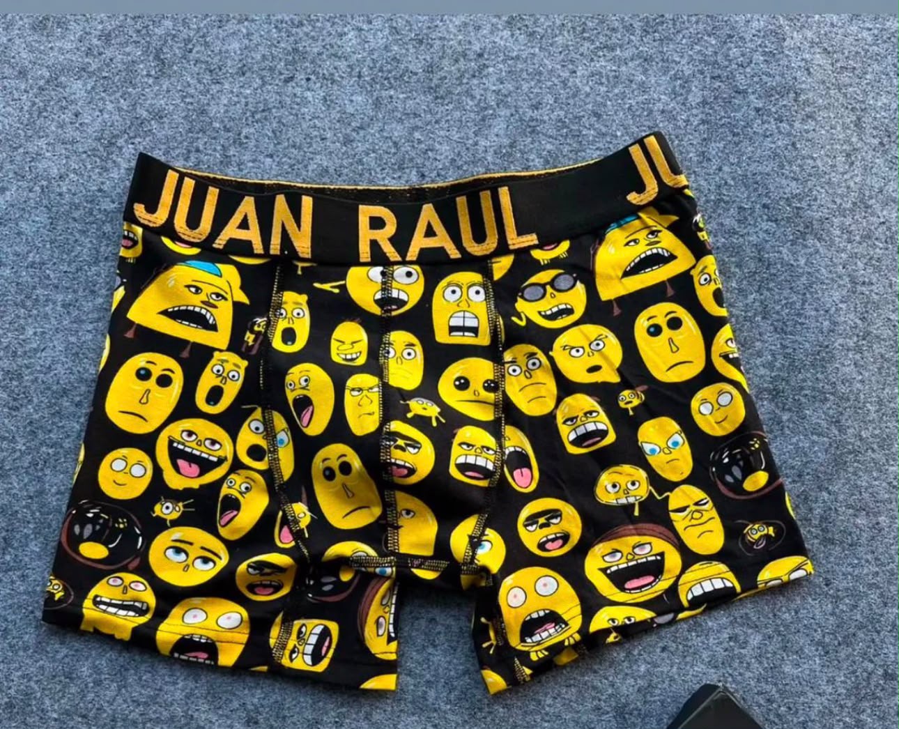 Juan Raul Çılgın Sarı Emoji İfadeli Erkek Boxer